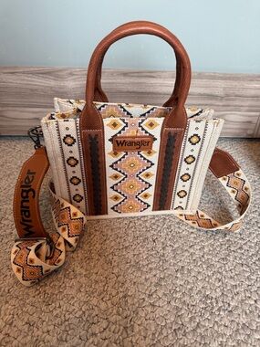Wrangler Cream & Tan Embroidered Crossbody Tote with Patterned Strap